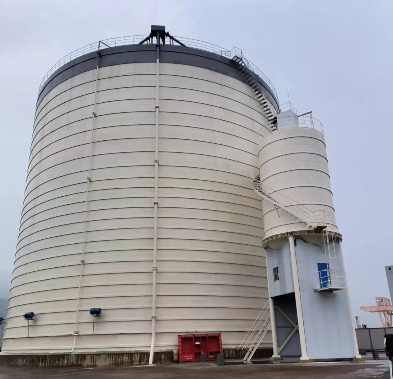 冯坡镇10万吨水泥钢板库